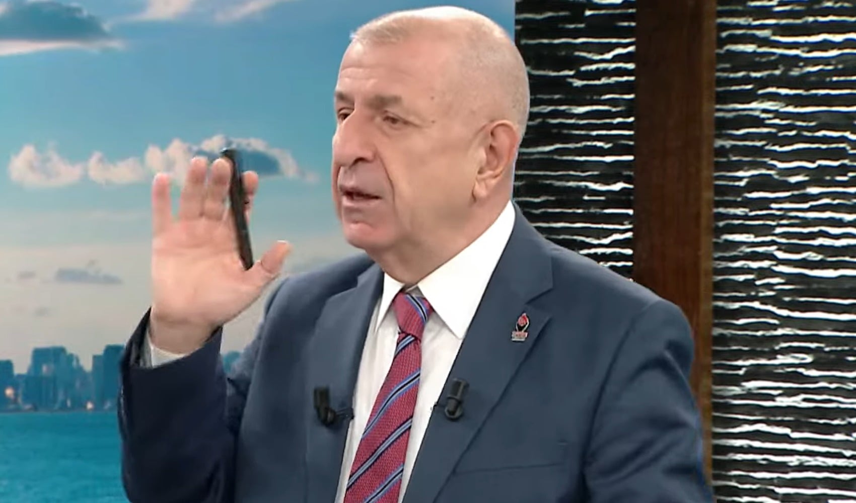 Ümit Özdağ behauptet: Öcalan will heiraten – „Die Person, die er heiraten wird...“