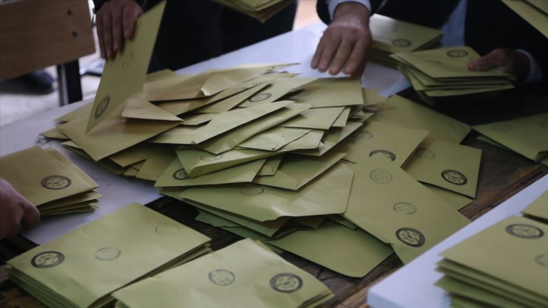 11 anketin ortalaması açıklandı: AKP oylarını artırdı, Yeni Parti'deki düşüş dikkat çekti