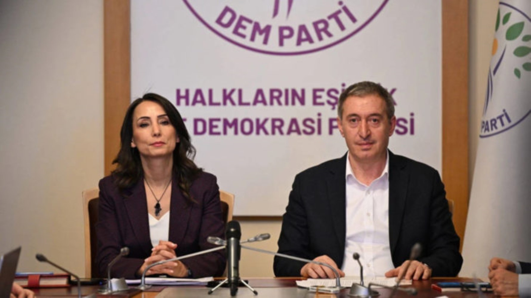 11 anketin ortalaması açıklandı: AKP oylarını artırdı, Yeni Parti'deki düşüş dikkat çekti