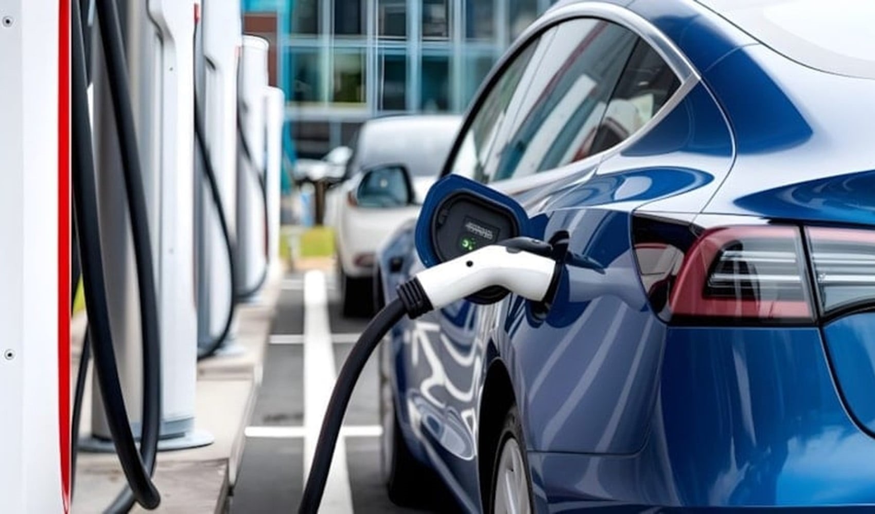 Türkiye'de elektrikli araç sahipleri bu saatlerde şarja koşuyor: En yoğun saat belli oldu