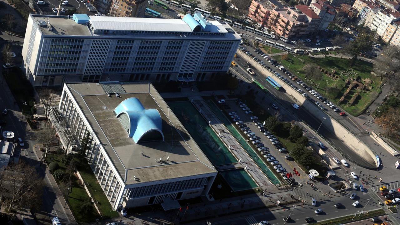 İstanbul Büyükşehir Belediyesi yerleşkesinin havadan çekilmiş görüntüsü.