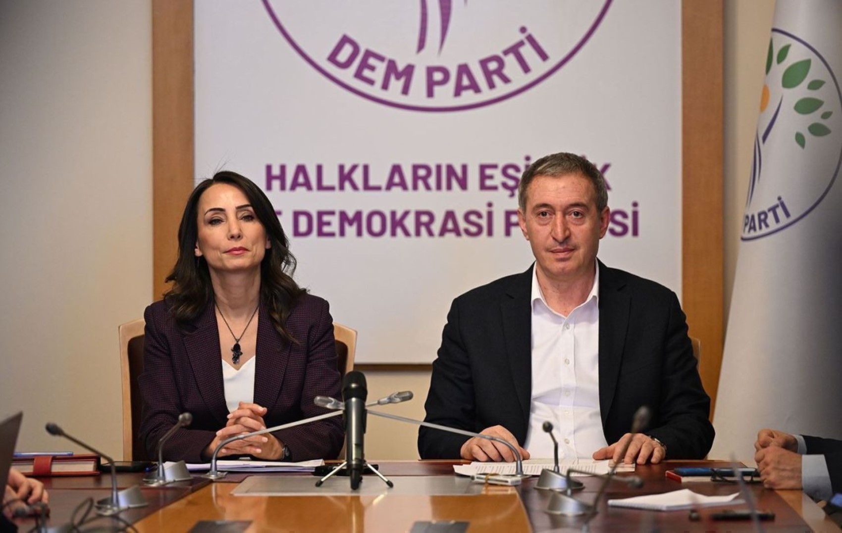Son ankette AKP ile YENİ Parti arasındaki fark ortaya çıktı