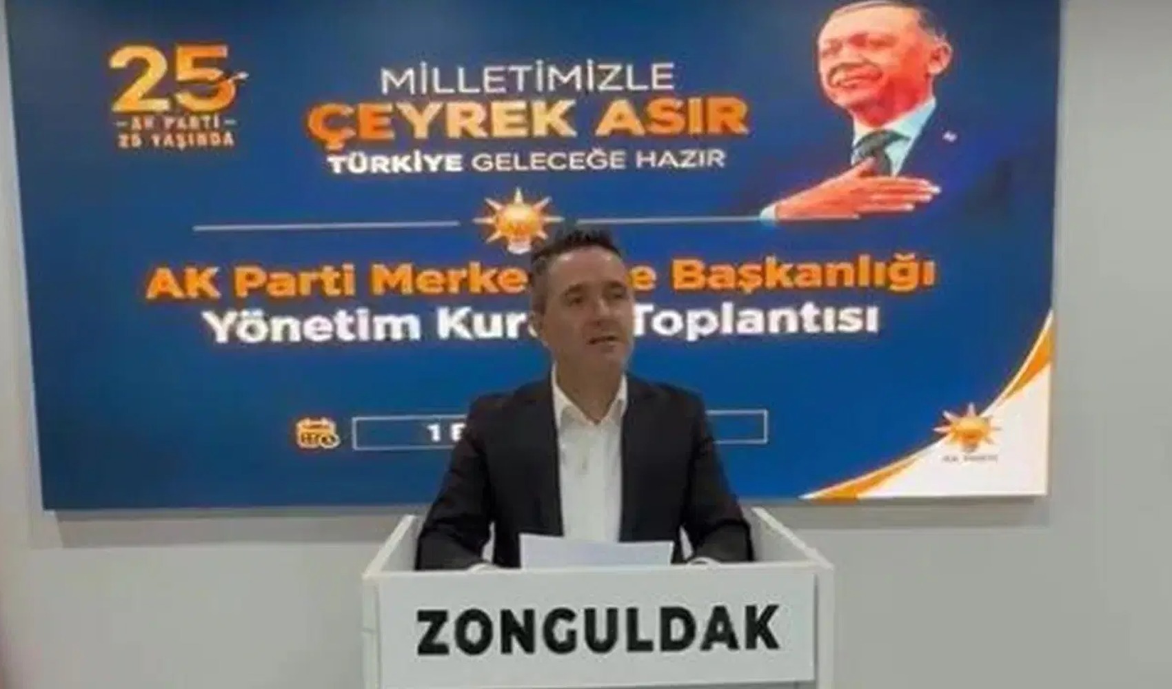 AKP Zonguldak Merkez İlçe Başkanı Sezer Köroğlu görevinden istifa etti