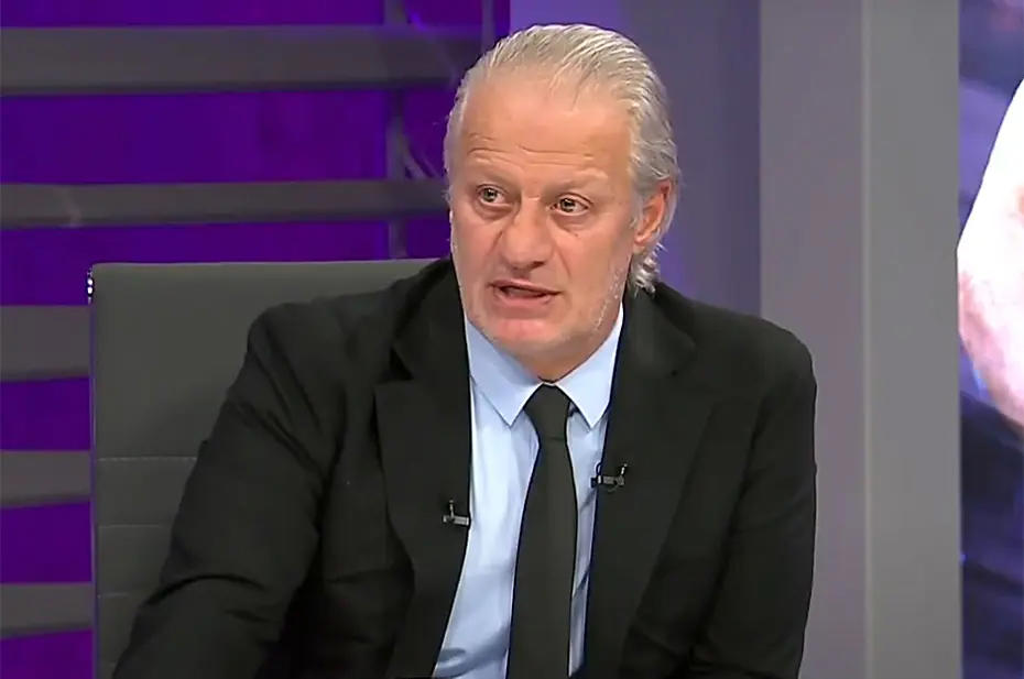 Tugay Kerimoğlu’nun yayın sırasında çekilmiş bir görüntüsü.