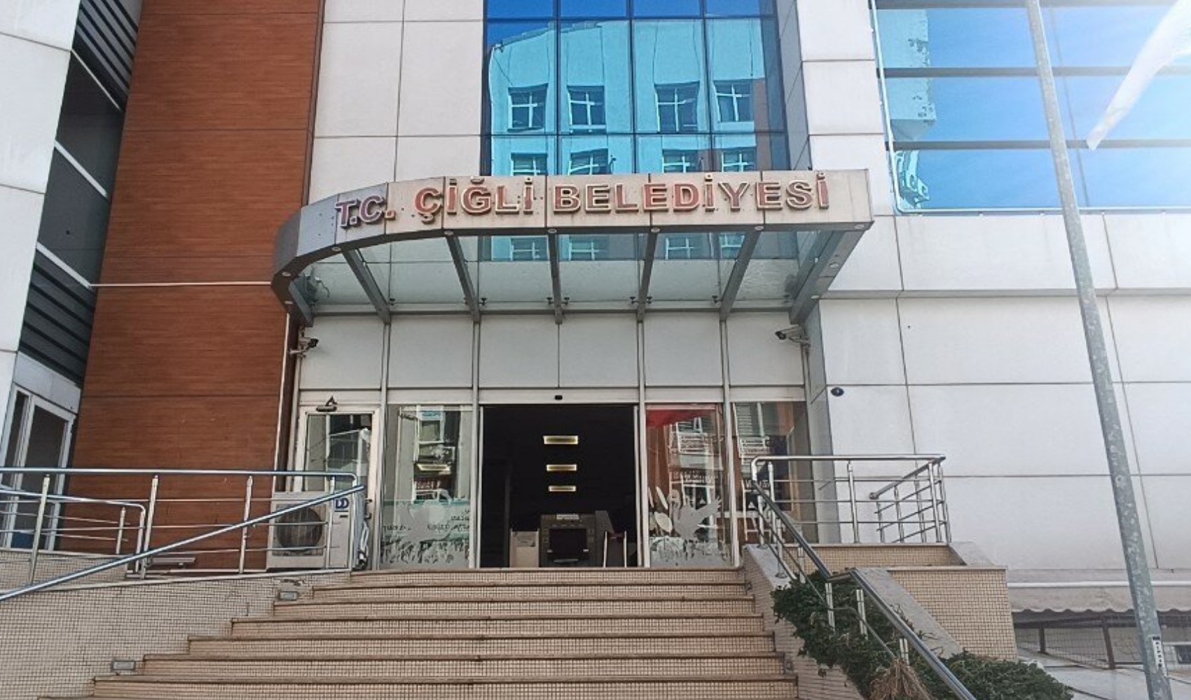 İzmir’de belediye transferi kulisleri hareketlendi