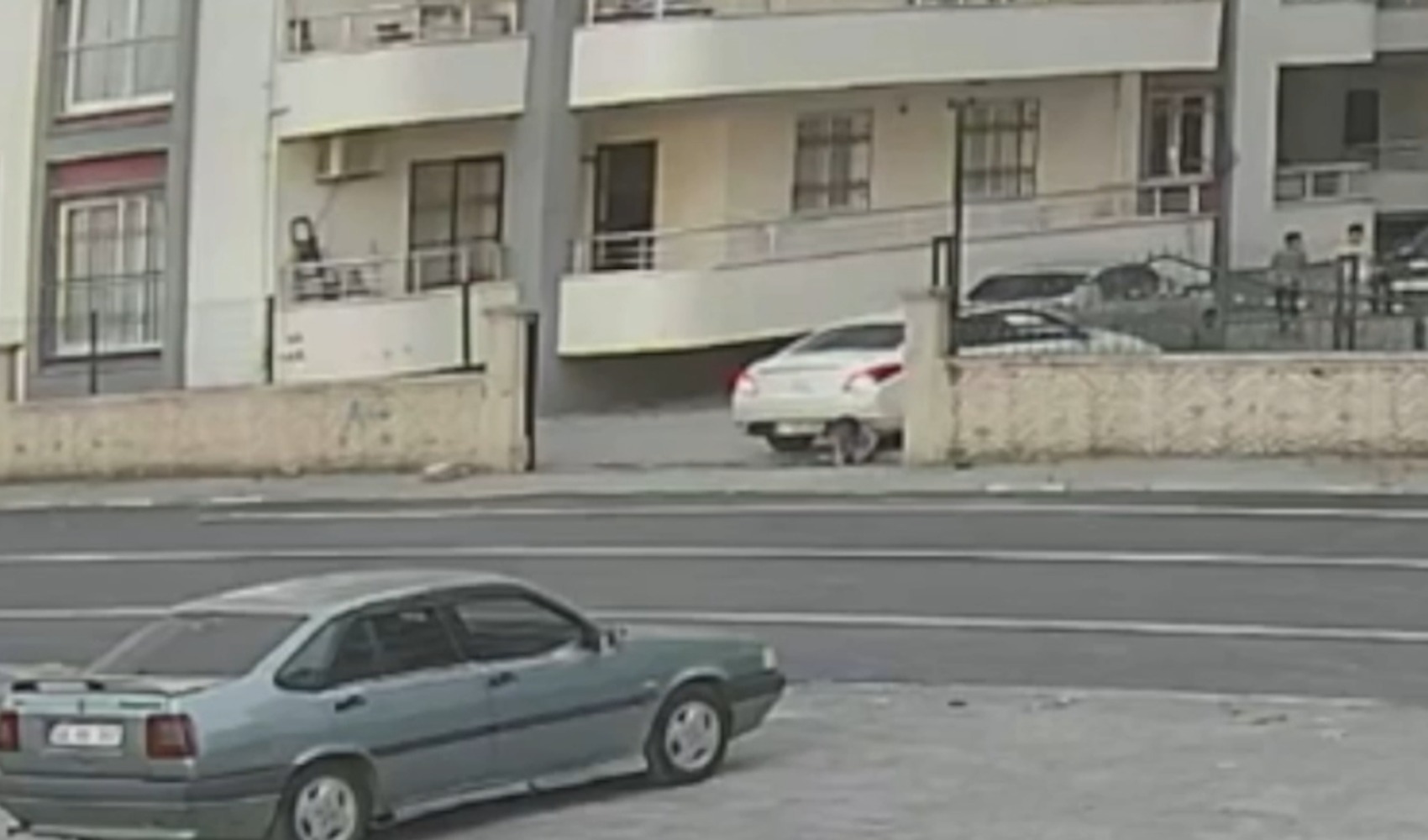 Hatay'ta 4 yaşındaki çocuğa otomobil çarptı