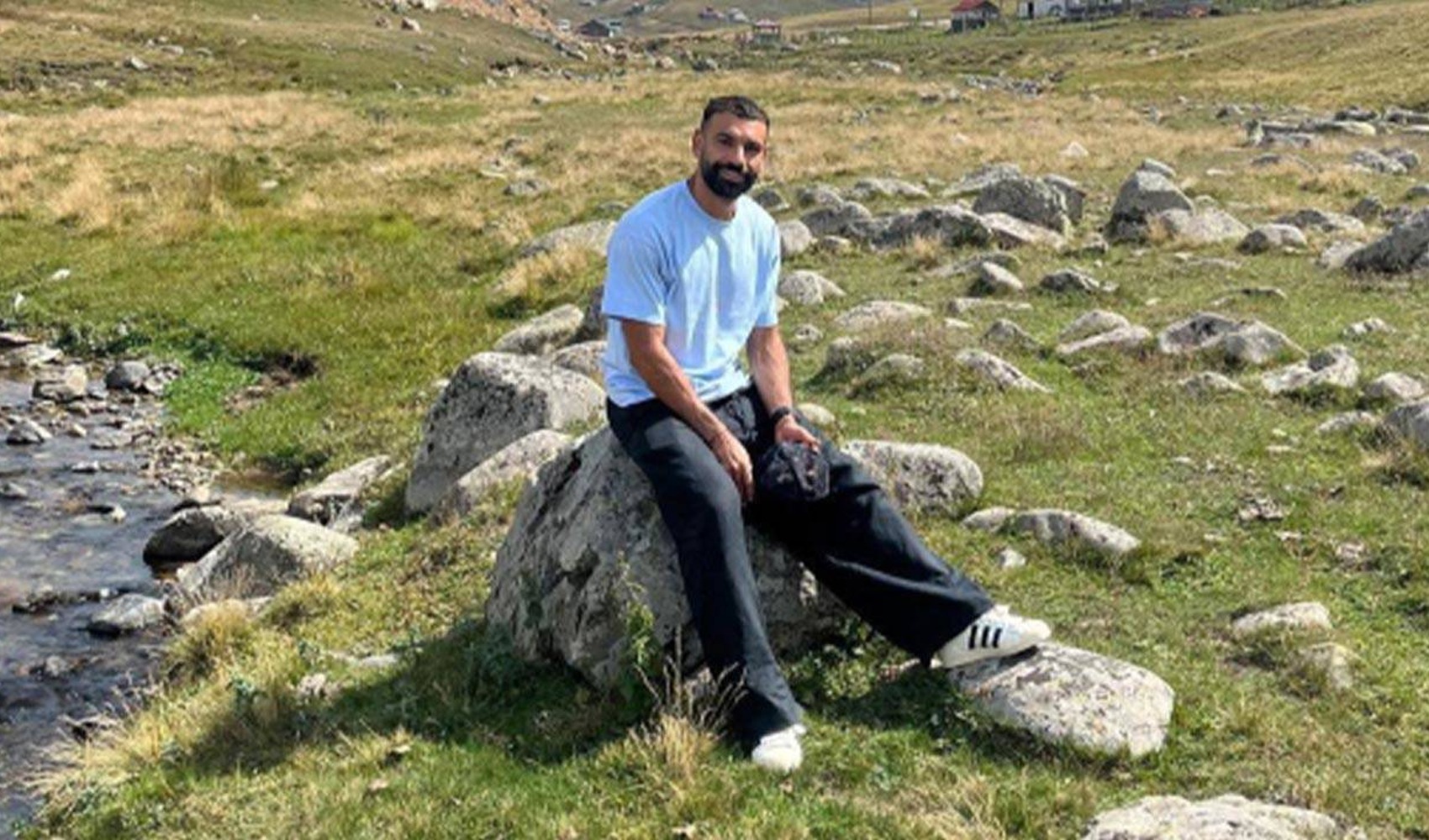 Salah’ın taşına ilgi büyüdü: Belediyeden fotoğraf noktasına bank