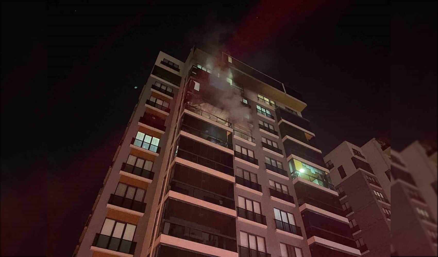 Bursa’da bina yangını: Mahsur kalan 19 kişi kurtarıldı