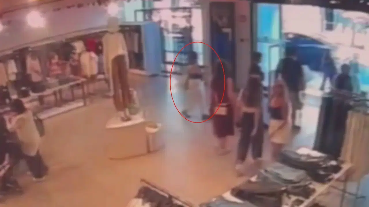 Nişantaşı’ndaki mağazanın güvenlik kamerası görüntüsünde kırmızı daireyle işaretlenen kişi görülüyor.