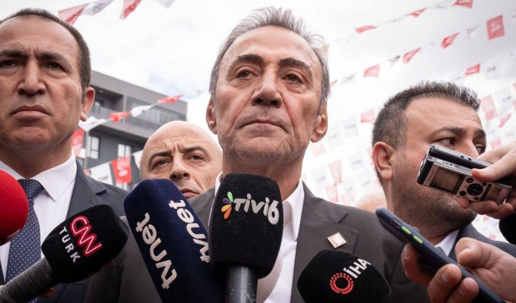 Berhan Şimşek, şiddet görüntüleri sonrası il programlarına devam ediyor