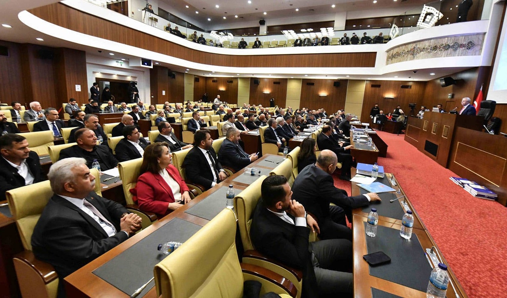 Mansur Yavaş'ın istifası sonrası dengeler değişti: ABB Meclisi’nde 30 üye CHP'den istifa etti