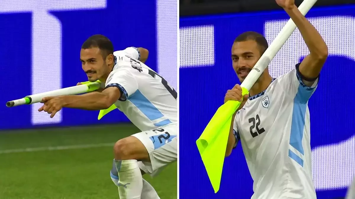 İsrailli futbolcu Saied Abu Farchi’nin korner direğiyle yaptığı gol sevinci.
