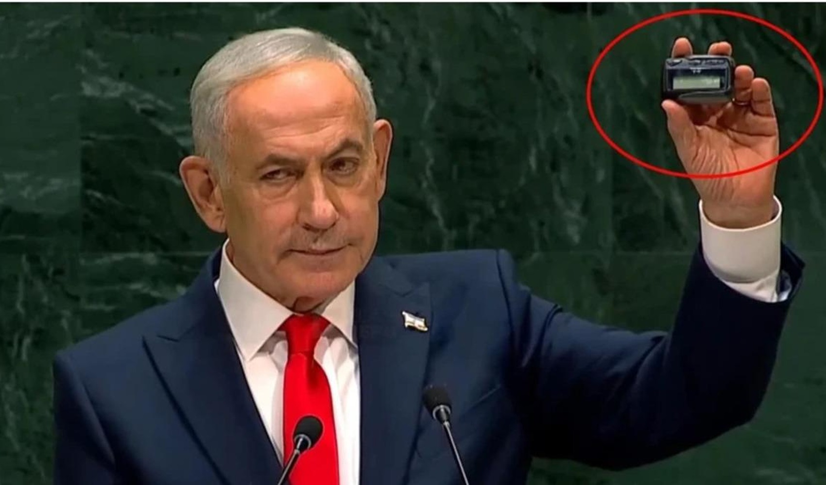 Netanyahu BM’de çağrı cihazı gösterdi