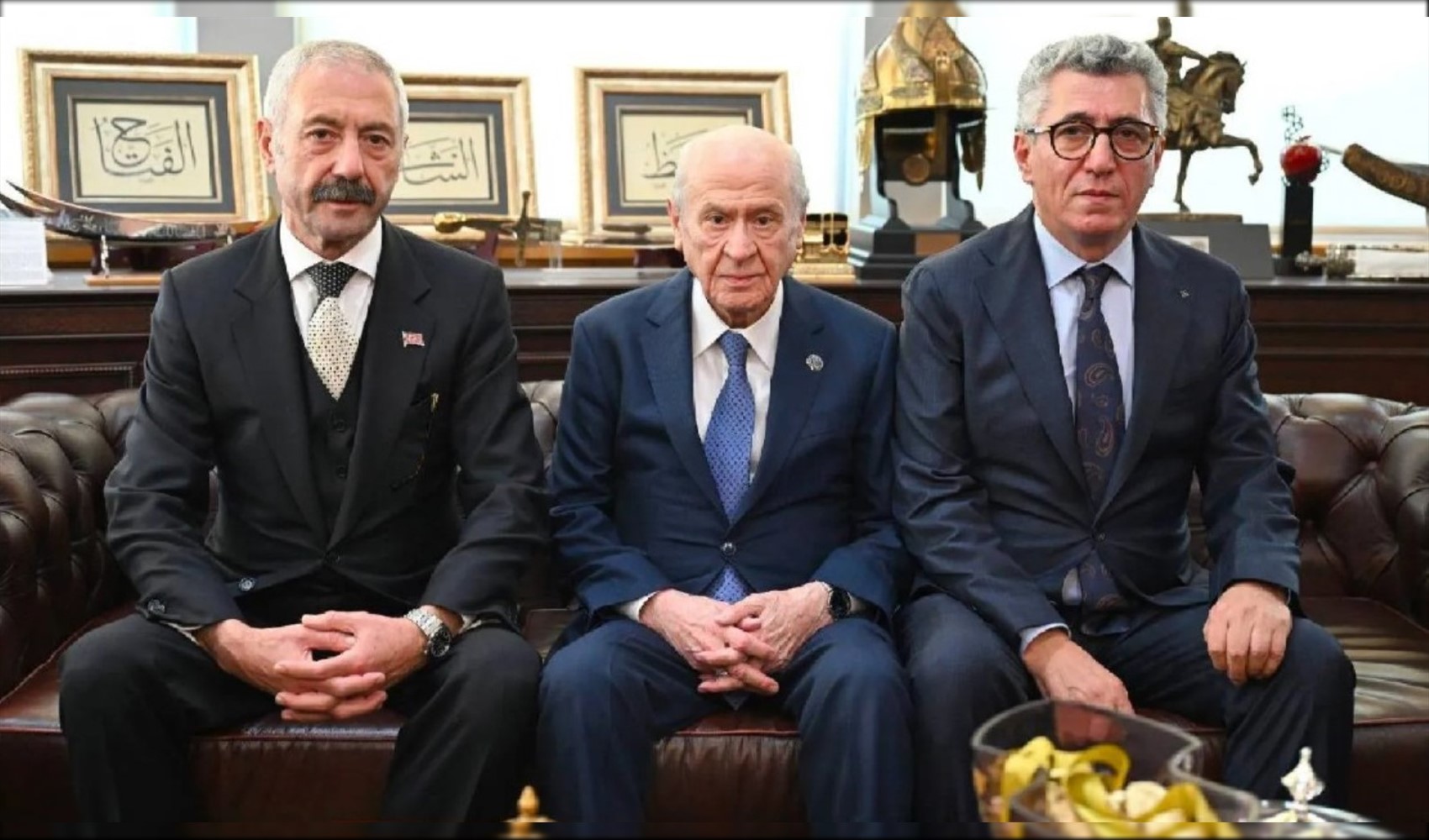 MHP'nin X hesabından duyuruldu: Ülkemizin iki kıymetli ailesi Sarallar ve Şahinler bir araya geldi