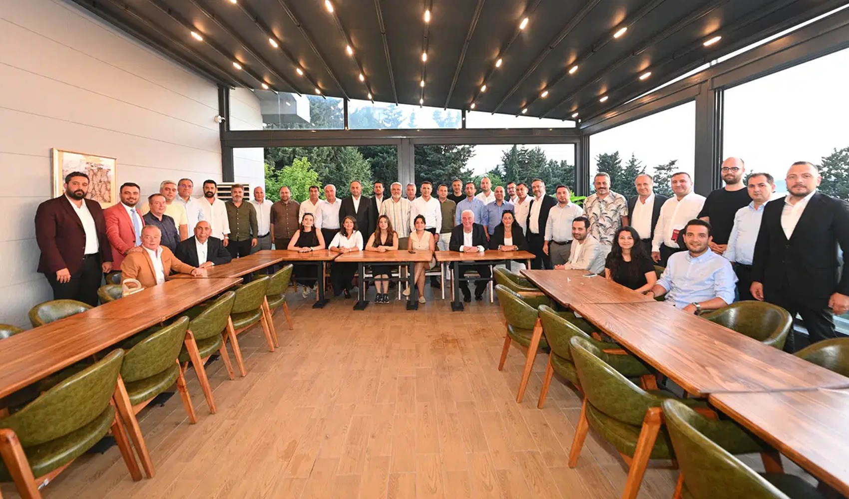 Designados 38 presidentes de distrito en el YENİ Parti