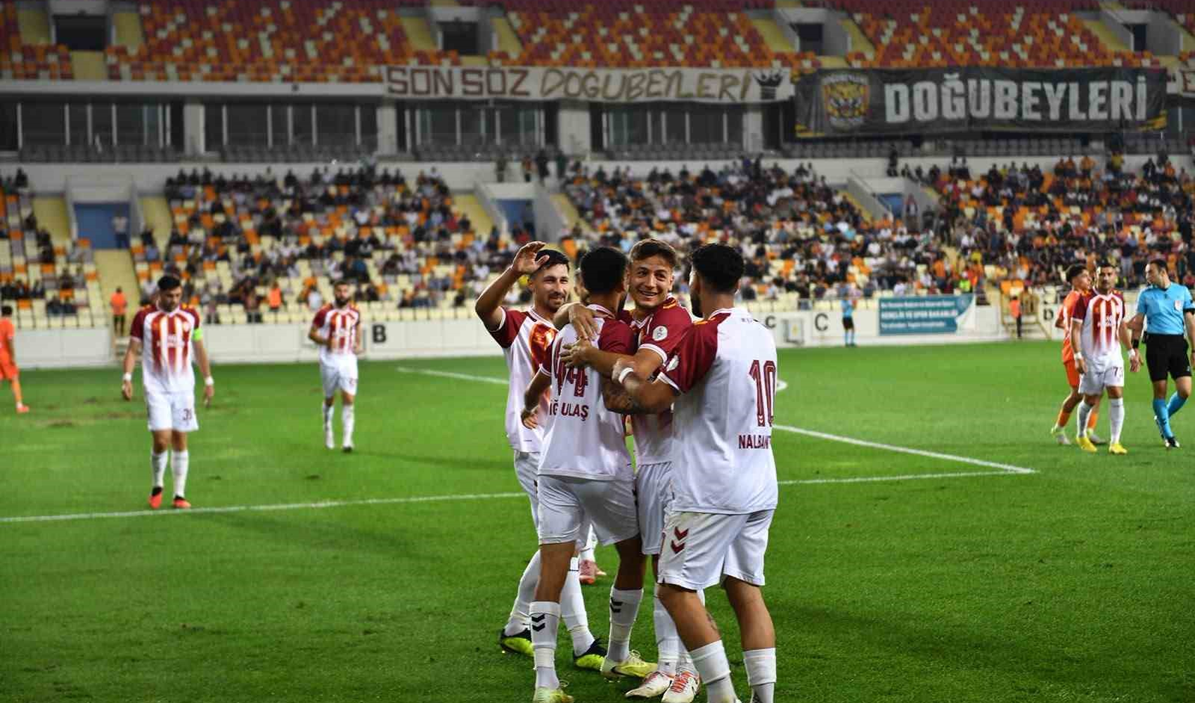 Malatya Yeşilyurt Spor’dan Adanaspor’a 8 gollü galibiyet: Ligde 4’te 4 yaptı