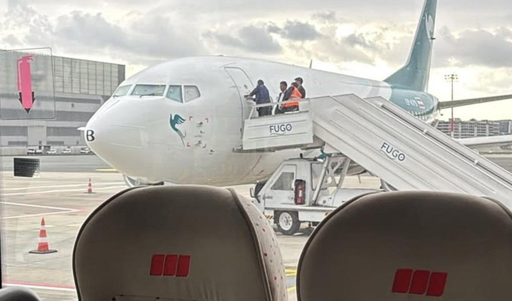 İstanbul Havalimanı’nda kalkışa hazırlanan Caspian Airlines uçağına haciz işlemi uygulandı
