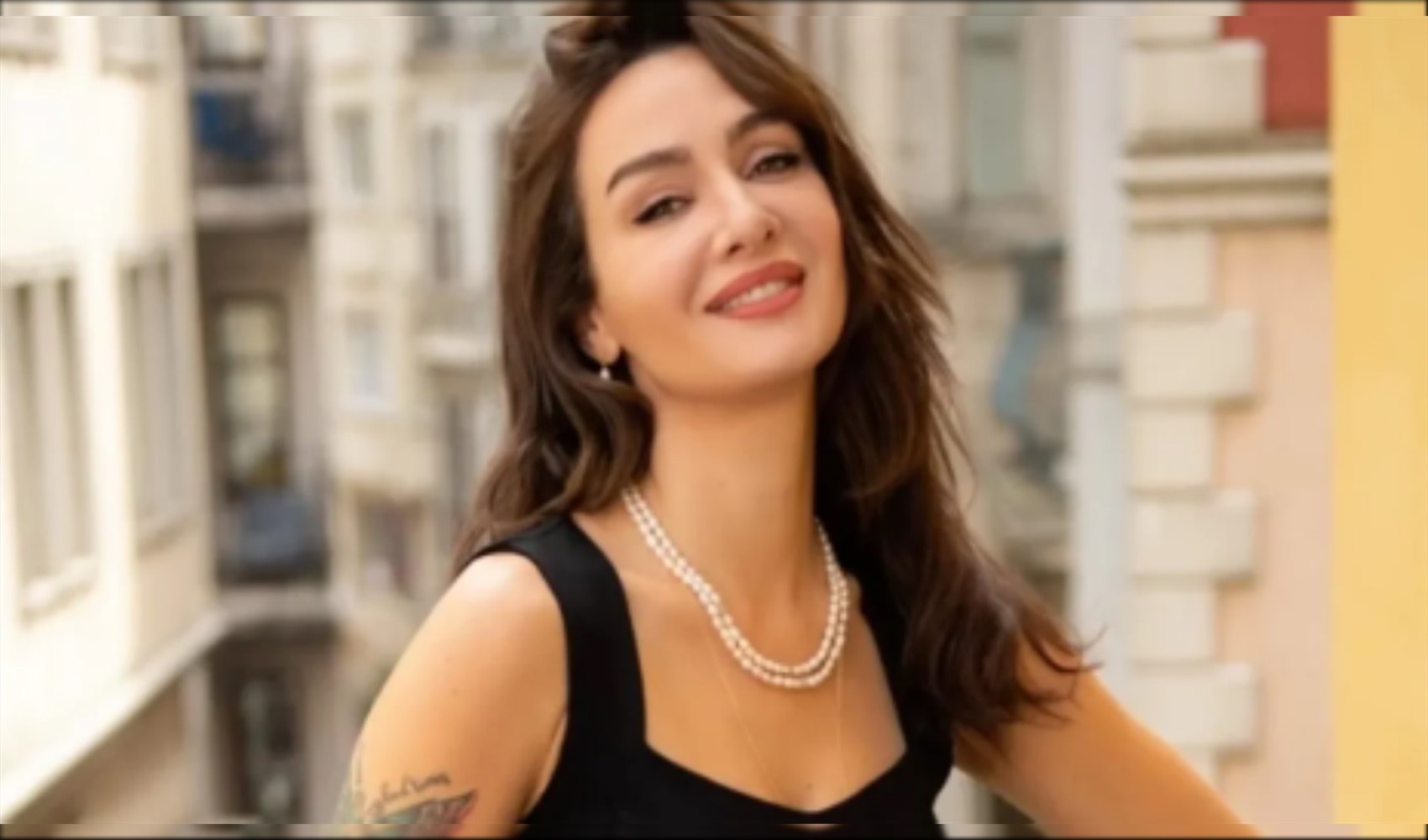 Birce Akalay’dan romantik paylaşım açıklaması