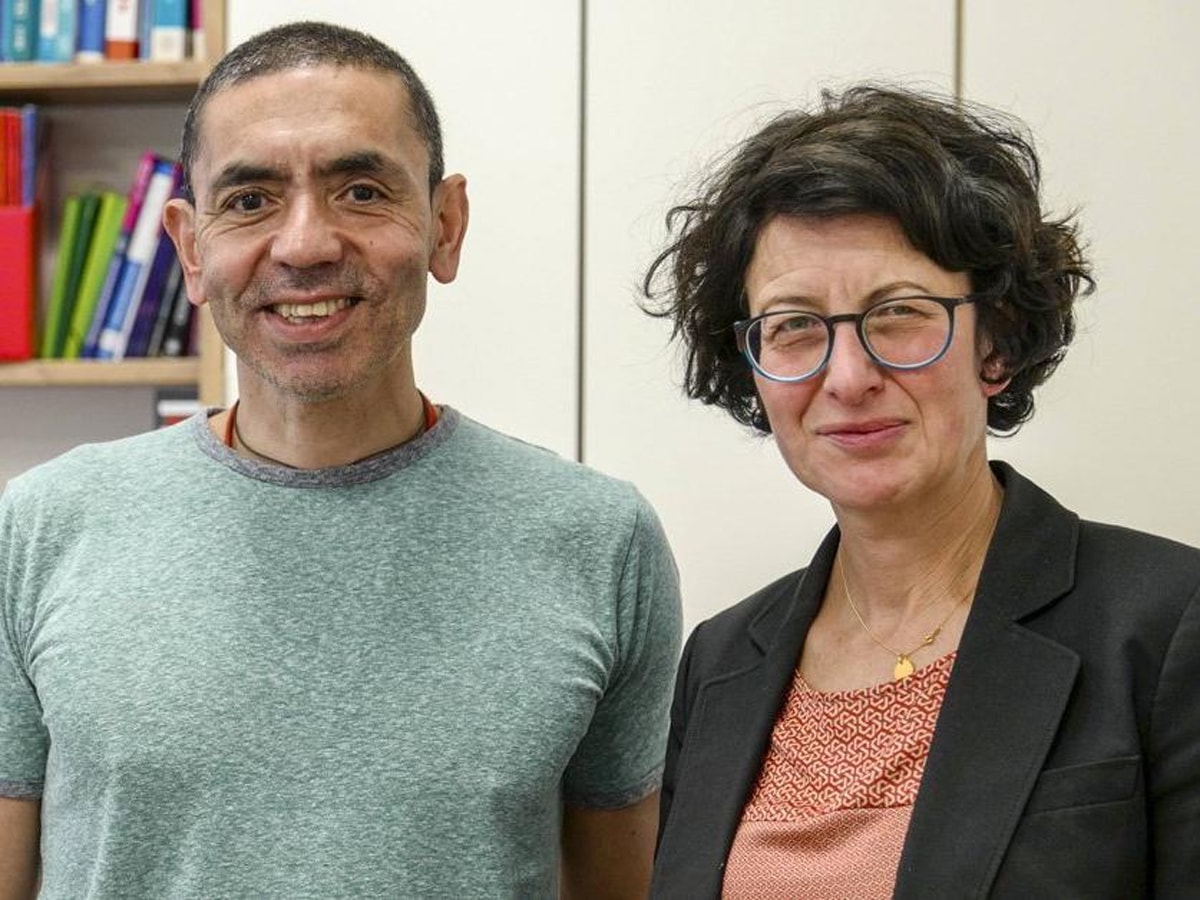 Uğur Şahin und Özlem Türeci sind nebeneinander zu sehen.