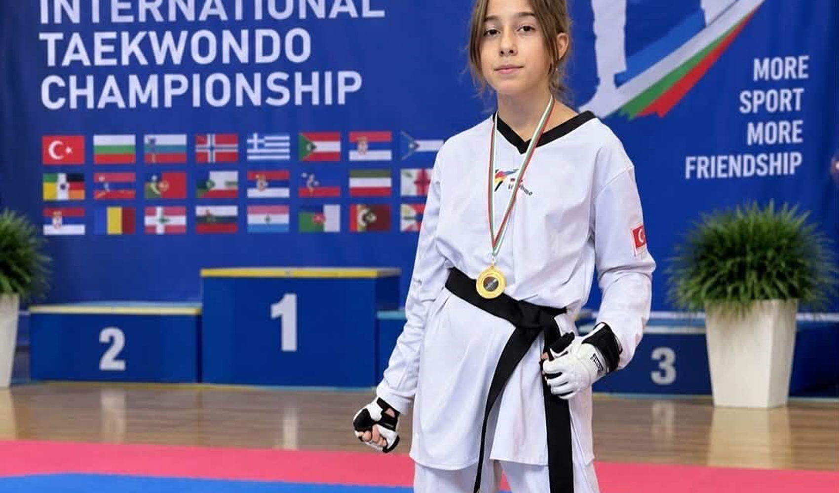 Taekwondo athlete Zeynep Acar from Bilecik wins gold medal at Dupnitsa Open