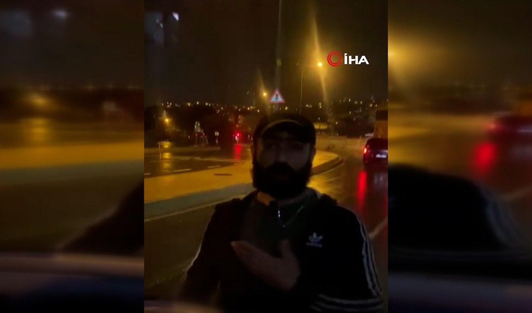 He blocked the path of an IETT bus he argued with using his pickup truck in Başakşehir