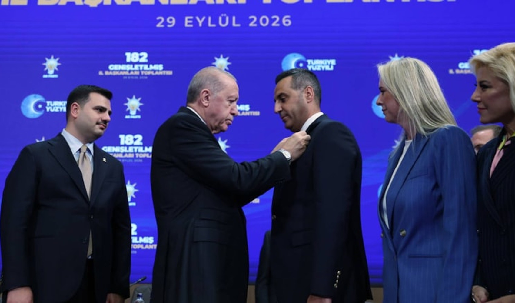 Onur Emrah Yıldız’ın AKP paylaşımı yoruma kapatıldı