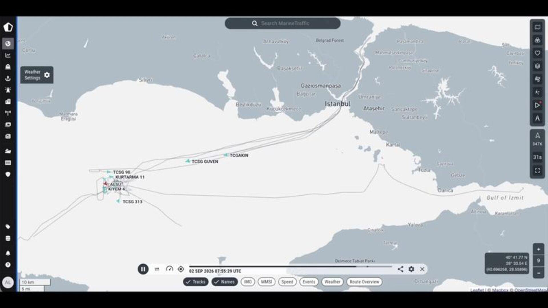 Marmara Denizi ve İstanbul çevresini gösteren deniz trafiği haritası ekran görüntüsü.