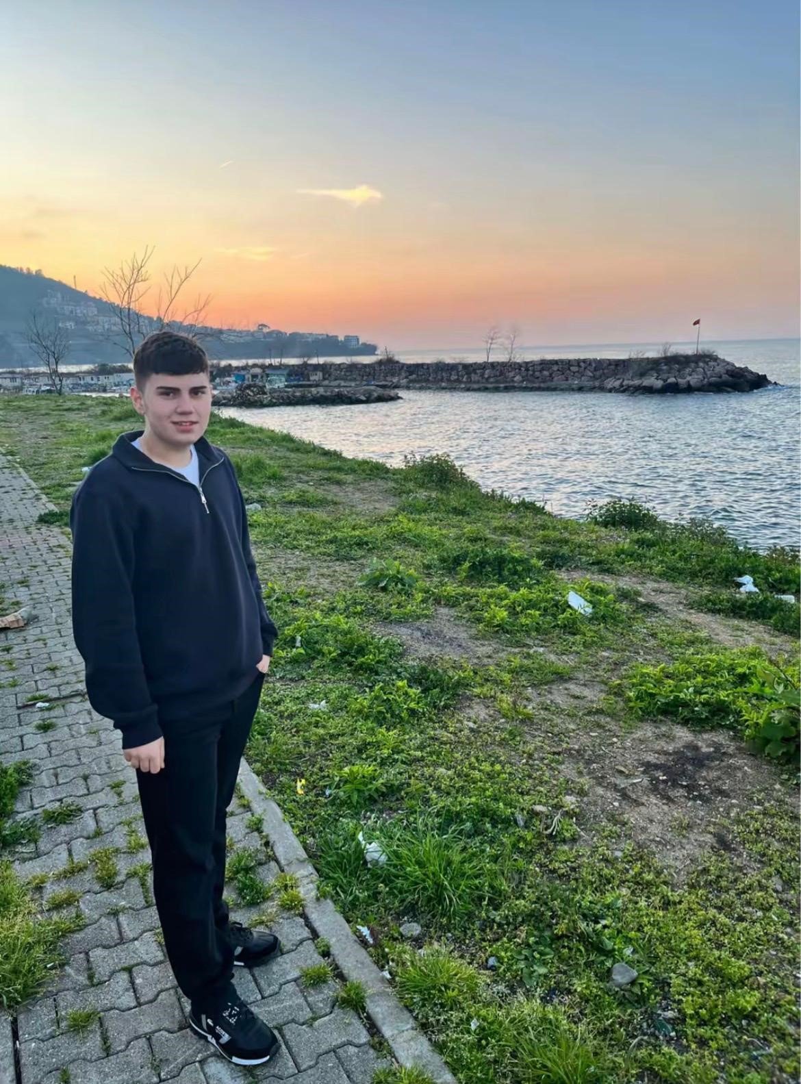 Foto di Utku Konak scattata in riva al mare.