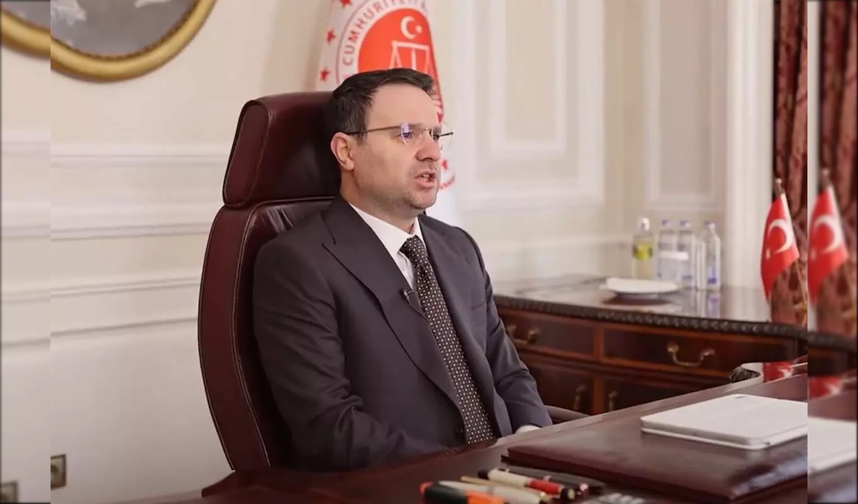 Bu nasıl bir çelişkidir yaşadıklarımız?