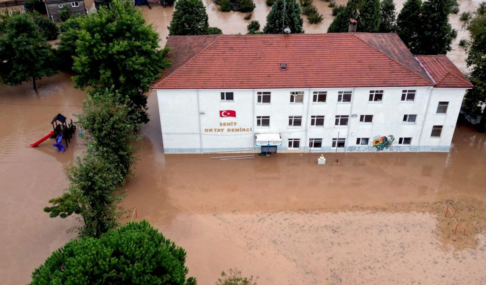 18 schools closed in Sakarya following heavy rainfall