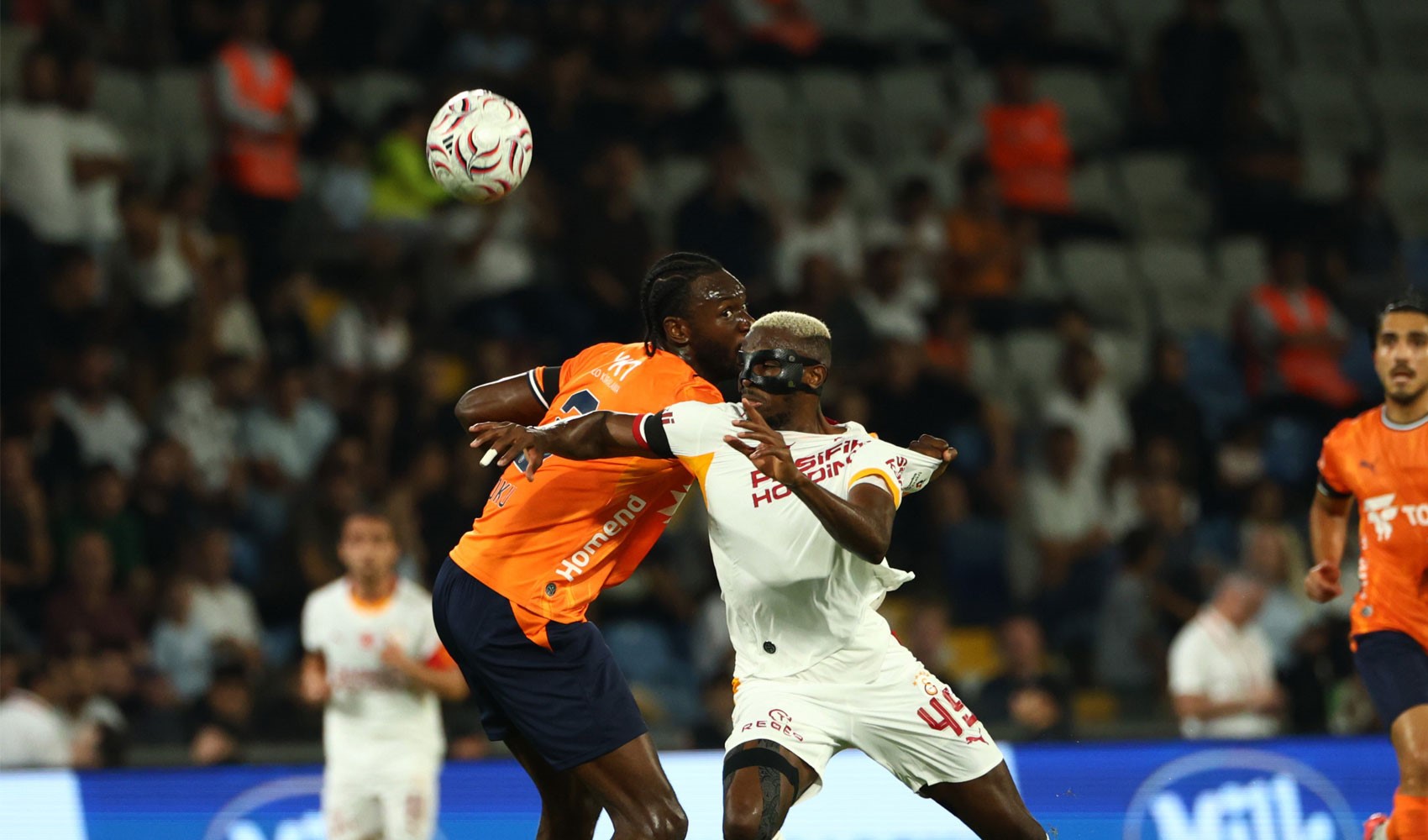 Galatasaray'dan Başakşehir'e 3 gollü tarife