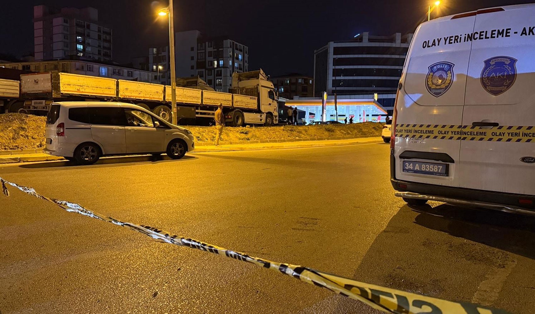 Esenyurt’ta korsan taksici, ceza yazan polisi ardından kendini vurdu