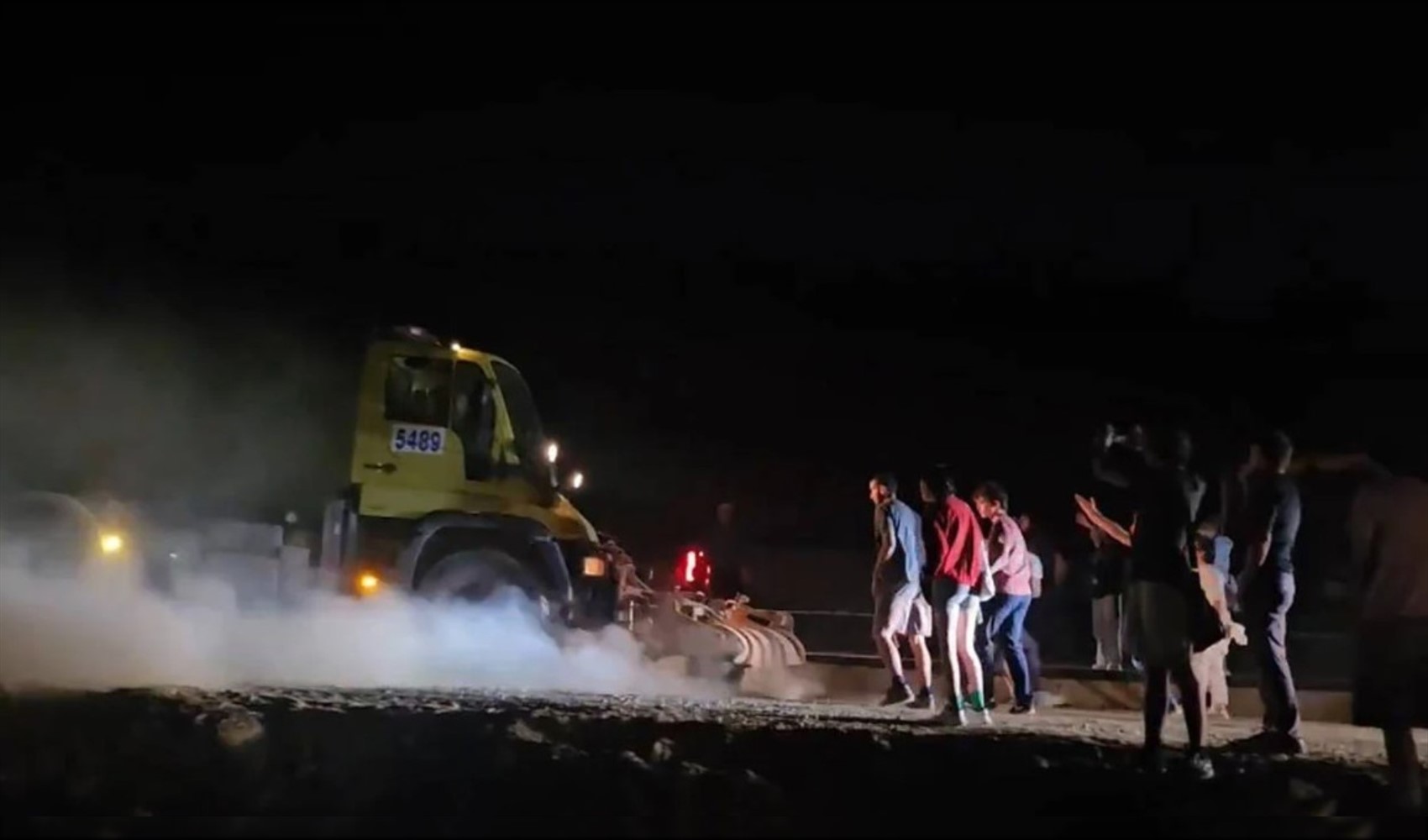 ODTÜ'de öğrencilerin üzerine belediye aracı sürüldü
