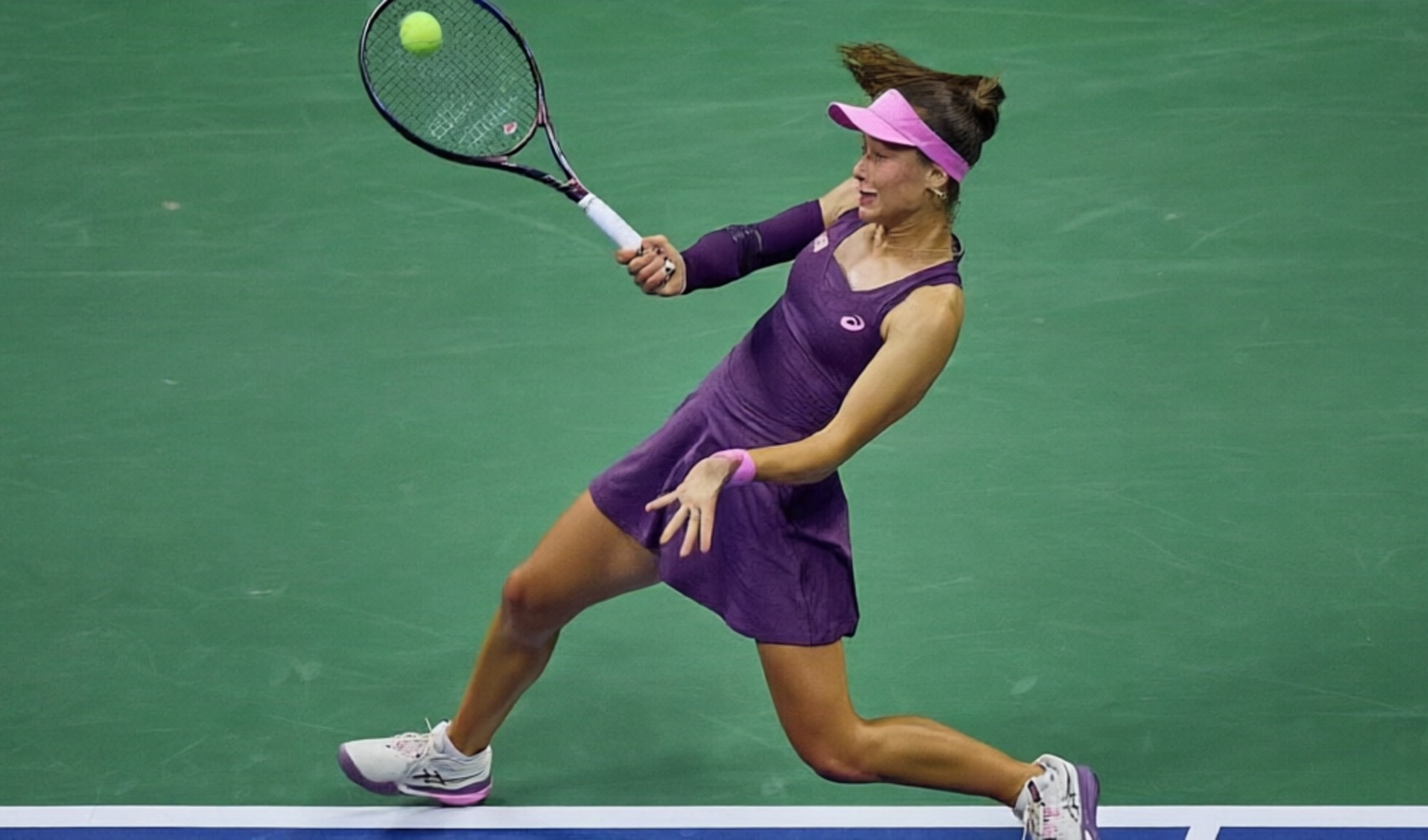 Zeynep Sönmez advances to the second round in women's doubles at the US Open