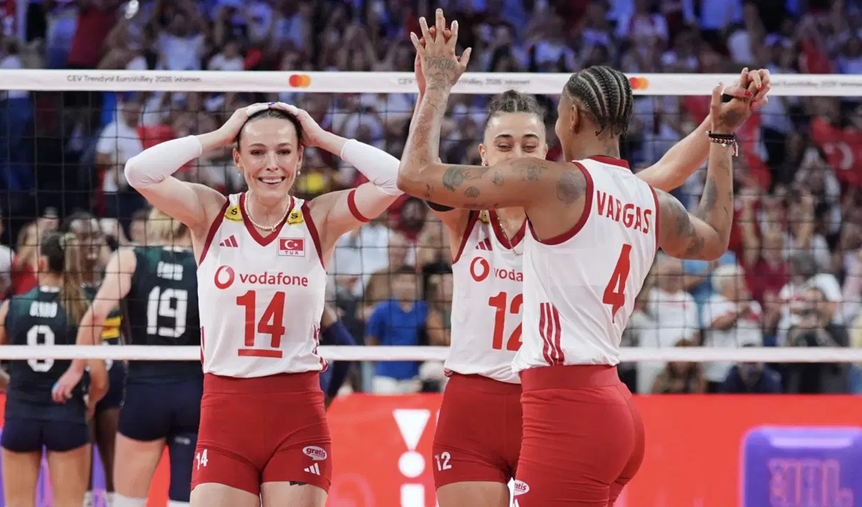 Les « Sultanes du Filet » racontent leur sacre européen : « Nous avons montré ce dont la femme turque est capable sur la voie tracée par la République »