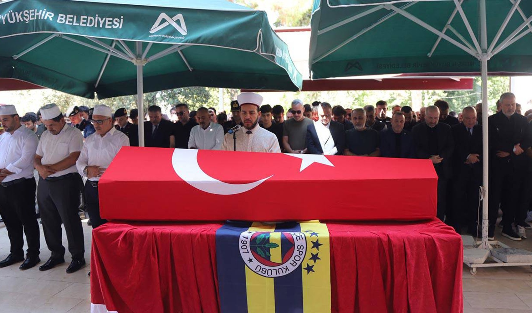 Derbide kalp krizi geçirerek yaşamını yitiren Gerçek Yaşar, Mersin’de toprağa verildi