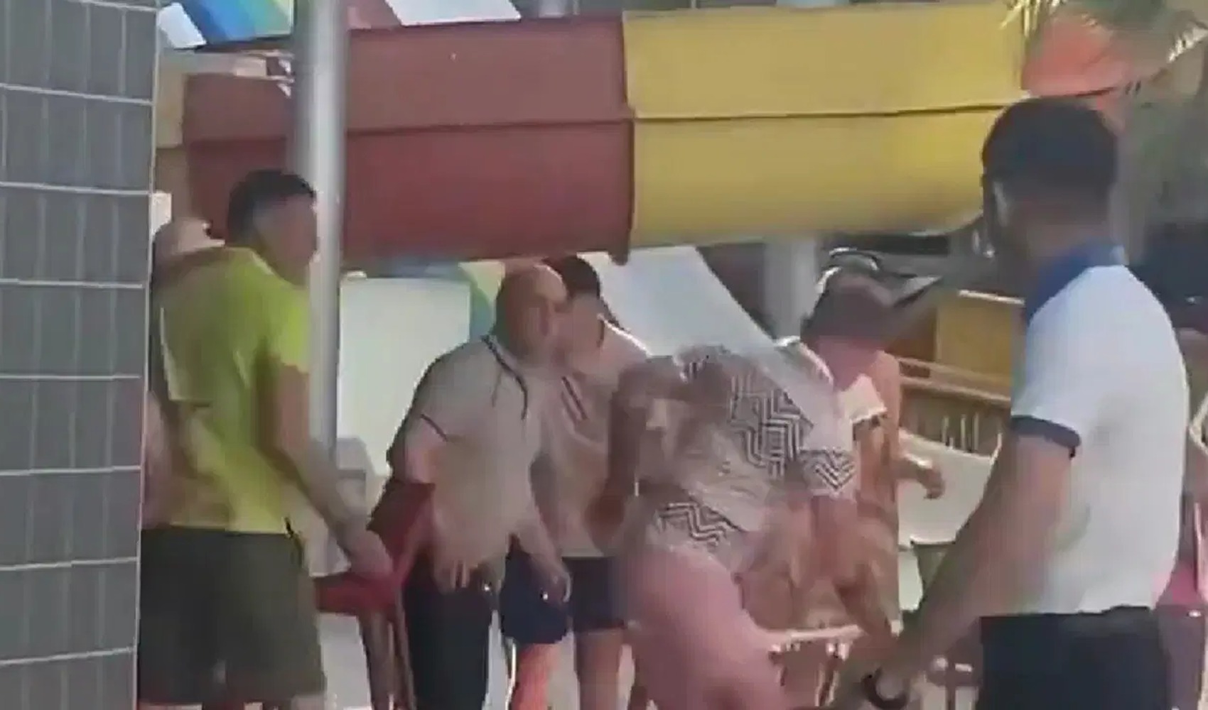 Antalya’da 5 yıldızlı otelde Rus ve Ukraynalı turistler arasında kavga çıktı