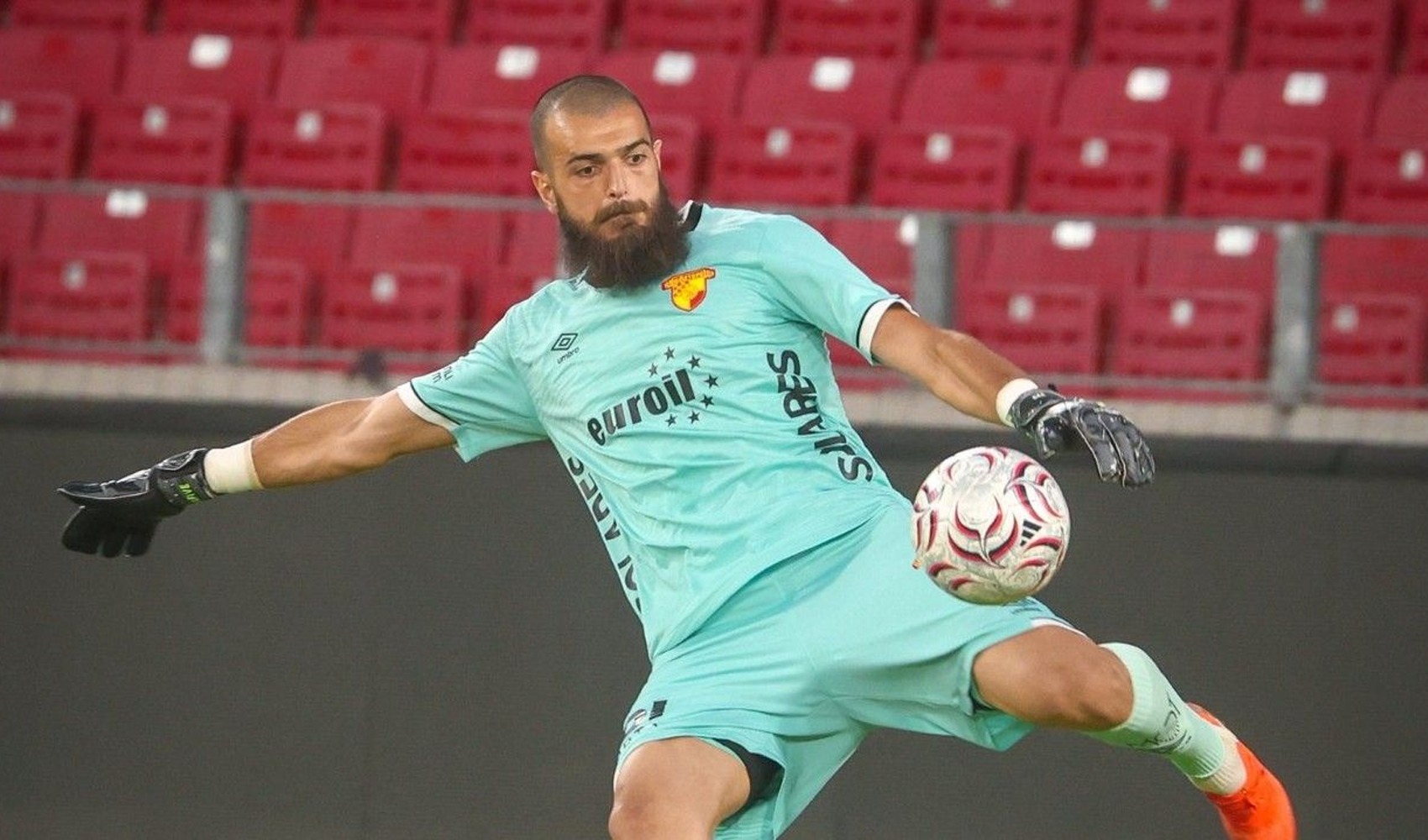Post polemico del portiere del Göztepe Gugeshashvili dopo le proteste dei tifosi