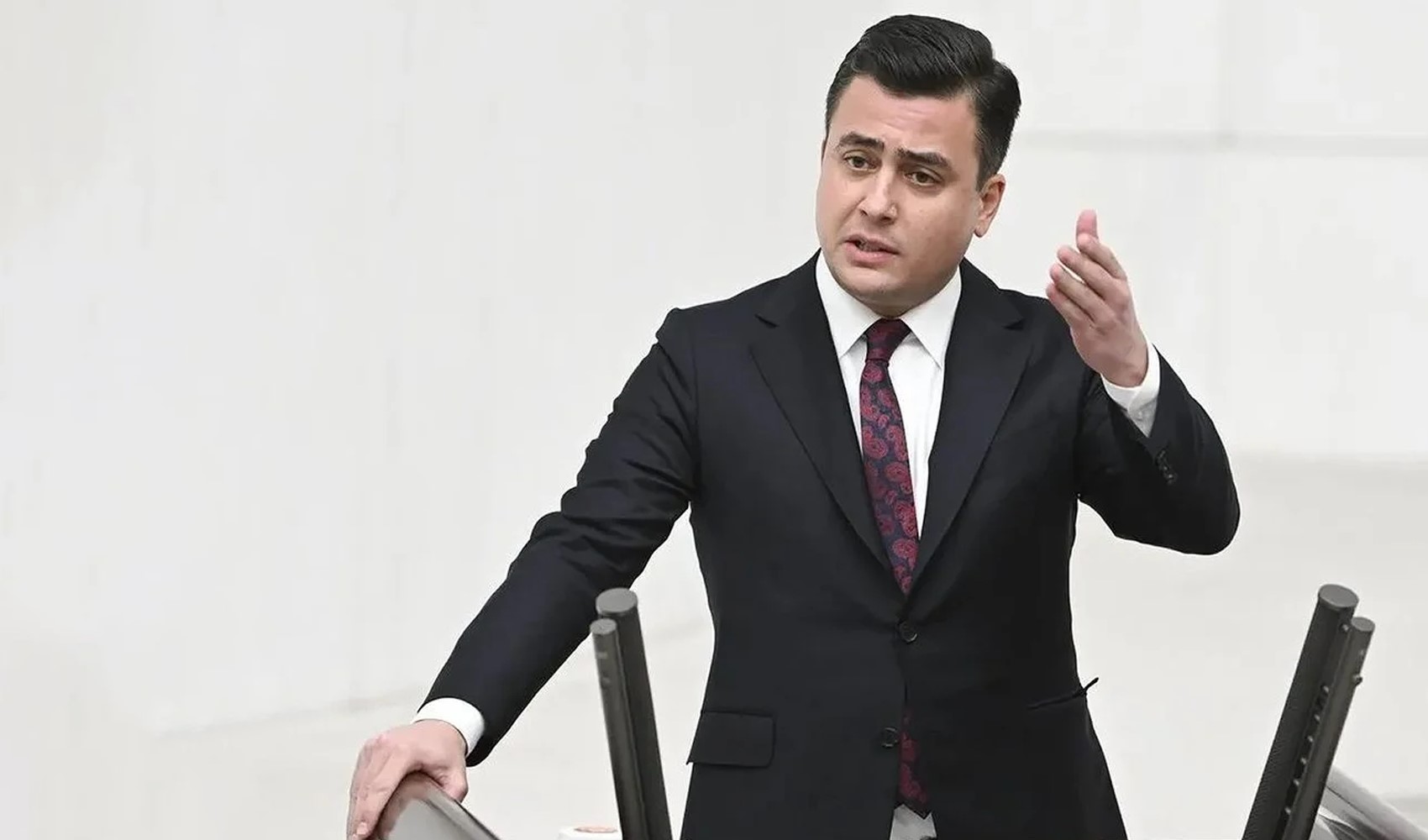 Claim stirs up Parliament corridors: Osman Gökçek allegedly punched AKP deputy, mistaking him for CHP member!