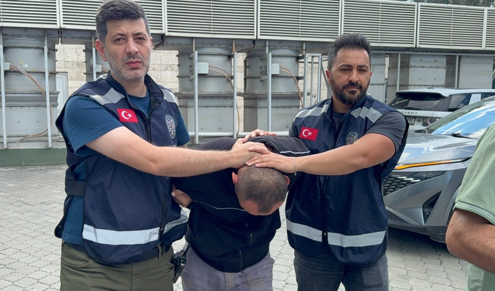 Une dispute sur le lieu de travail tourne au drame : il blesse grièvement son collègue au cutter