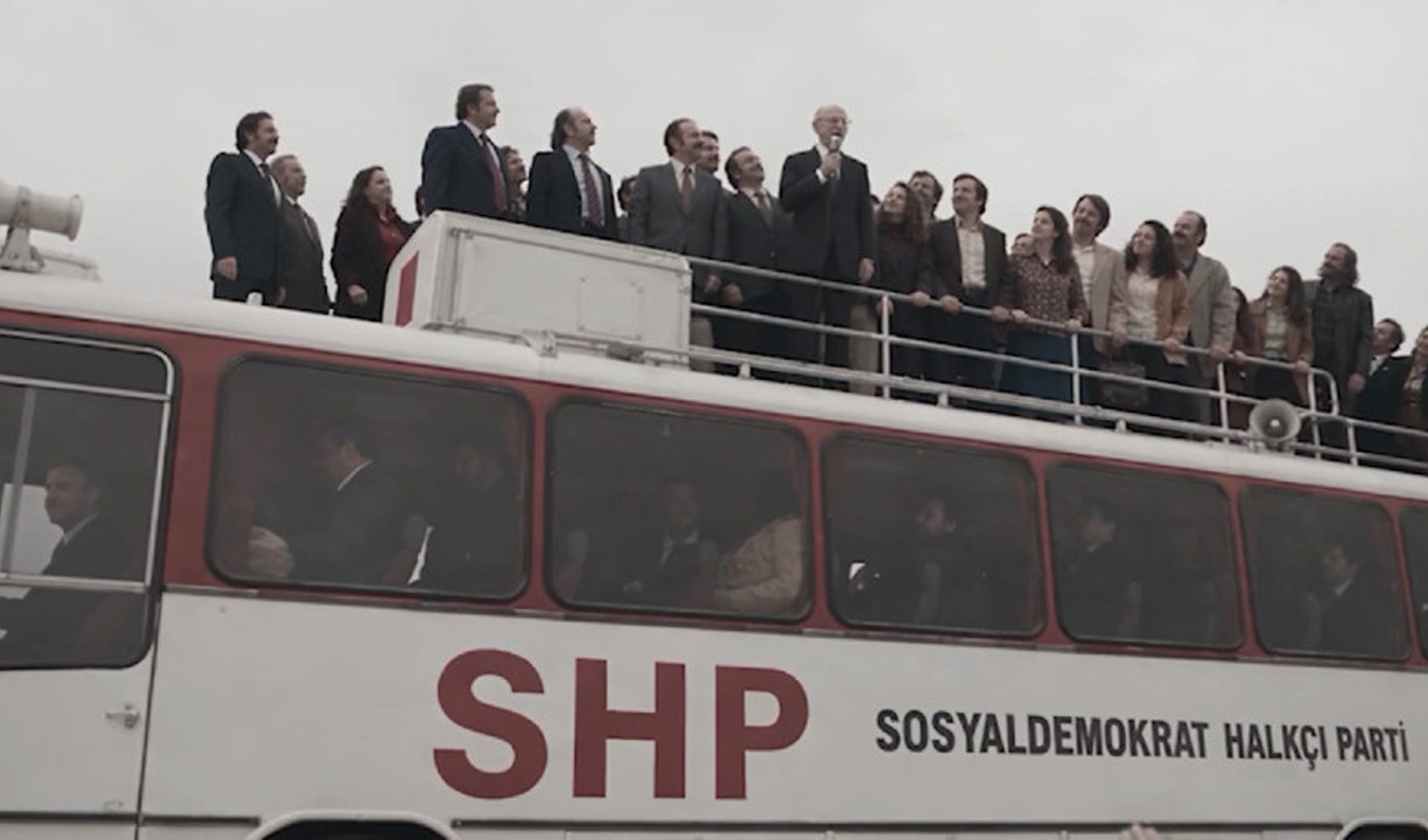 Choix remarqué dans la vidéo du 9 septembre du CHP : deux anciens présidents absents !